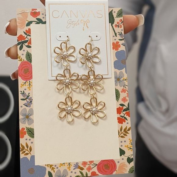 Pearl & Gold Flower Drop Earrings | Romantic Statement Jewelry - Picture 5 of 5